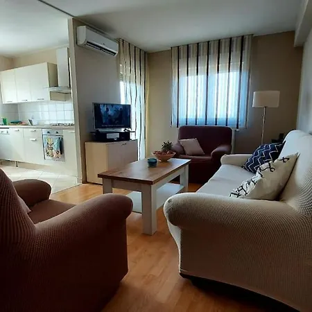 Apartment Ana - Calm, Free Parking, Close To Center Pula