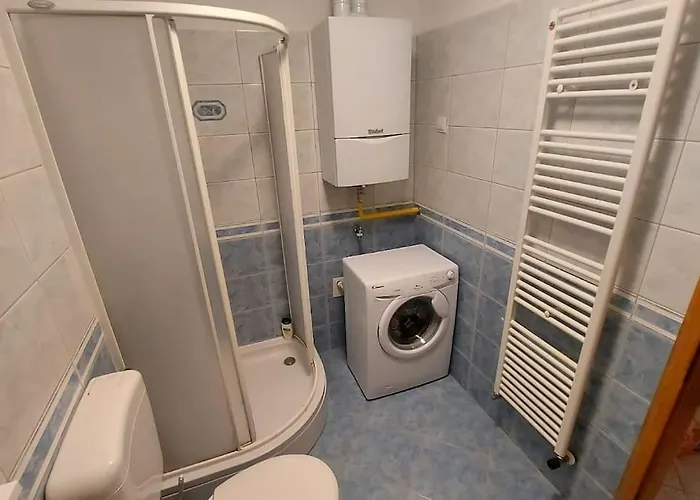 Apartment Ana - Calm, Free Parking, Close To Center