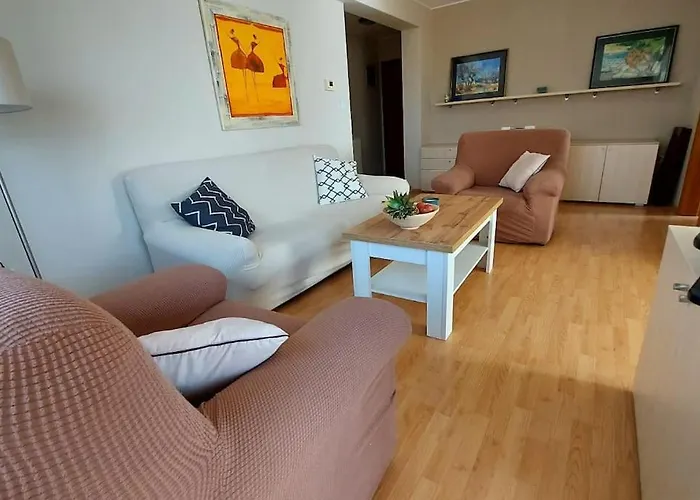 Apartment Ana - Calm, Free Parking, Close To Center *