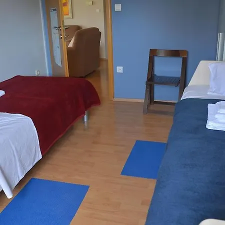 Appartamento Ana - Calm, Free Parking, Close To Center Pola