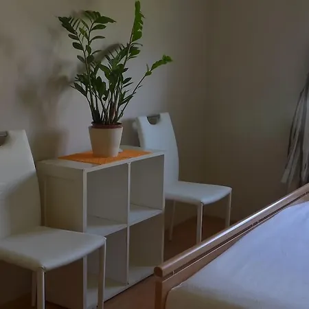 Ana - Calm, Free Parking, Close To Center Appartamento